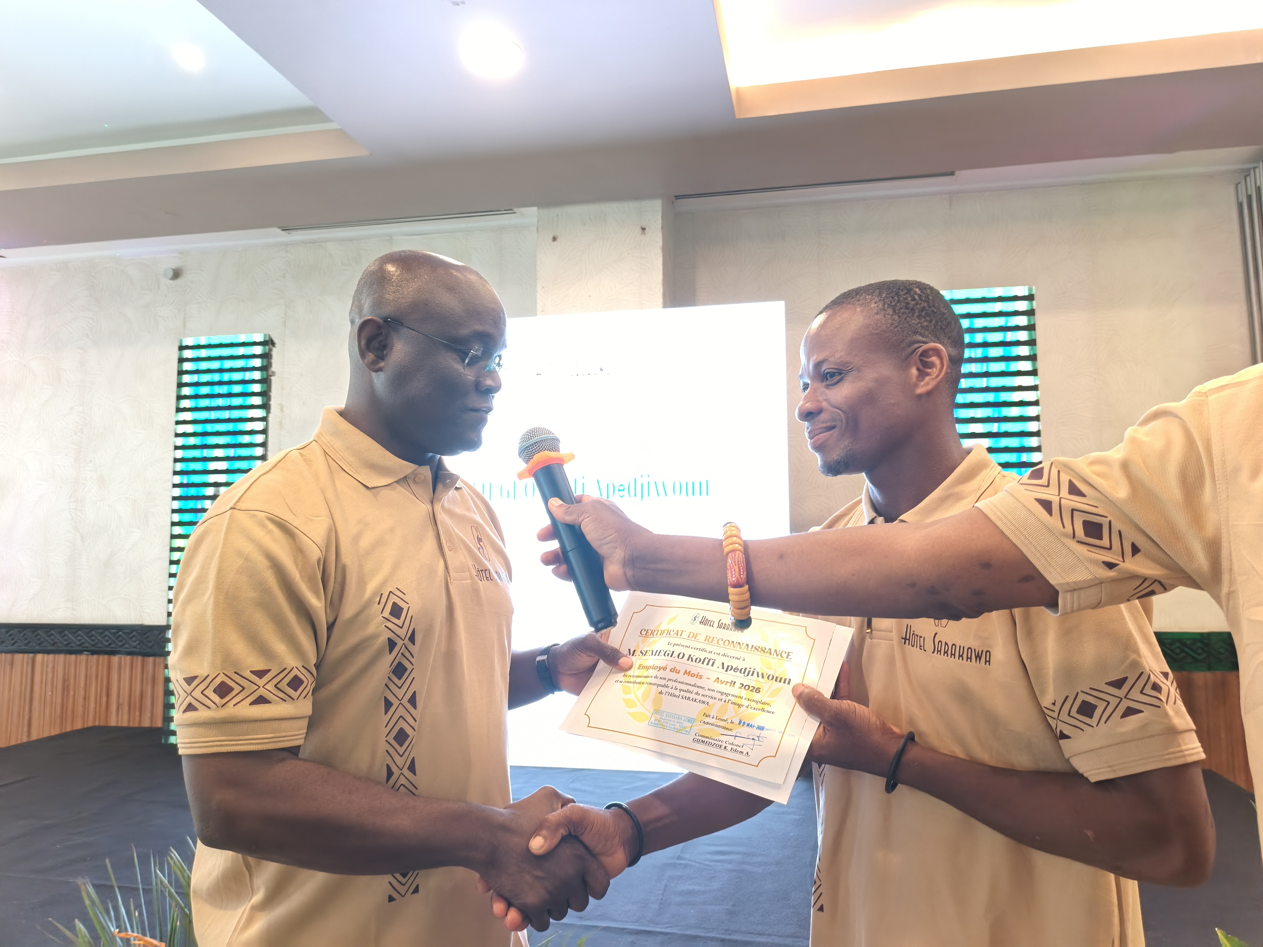 Distinction interne à l’Hôtel Sarakawa : M. SEMEGLO Koffi Apédjiwoun mis à l’honneur pour le mois d’avril 2026